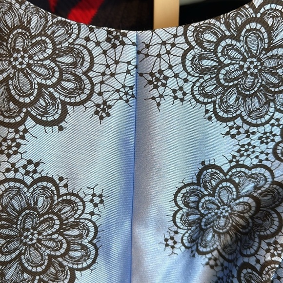 Tibi black and blue flowered print cap sleeve open back dress size 4 NWT - Picture 2 of 3